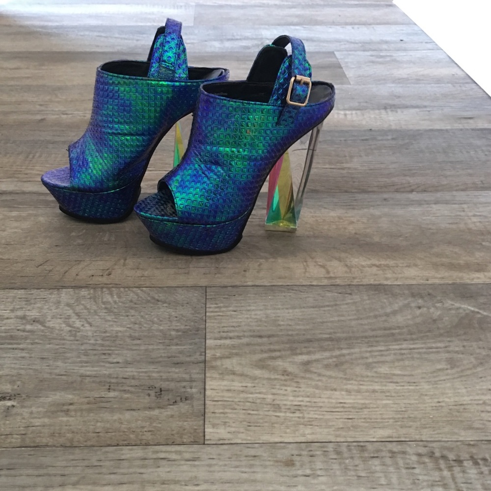 Mermaid 🧜‍♀️ Iridescent Heels!
